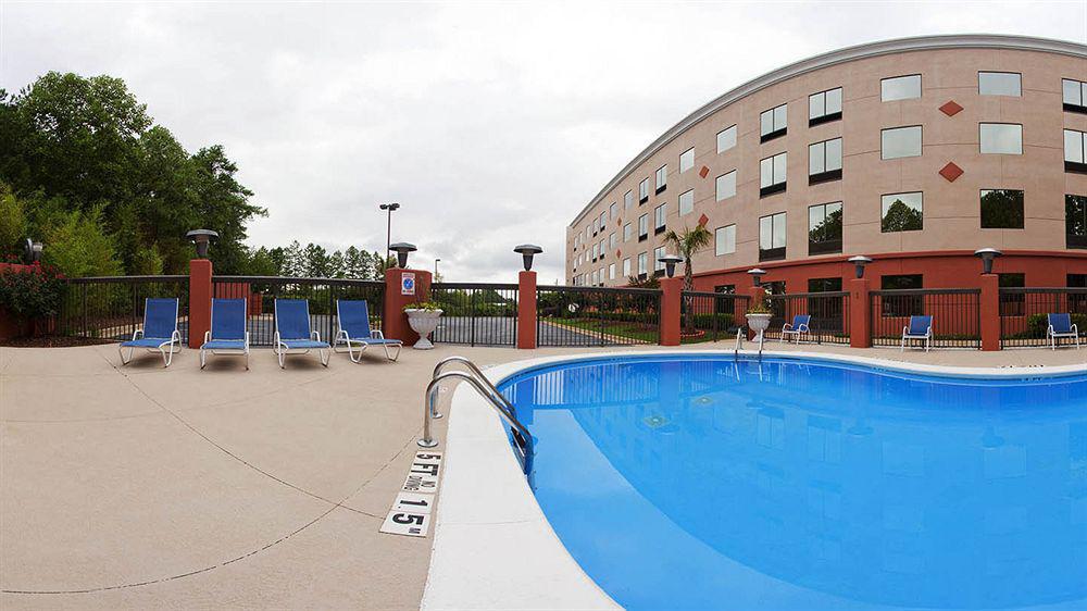 Holiday Inn Express Hotel & Suites Lawrenceville By Ihg Exterior photo