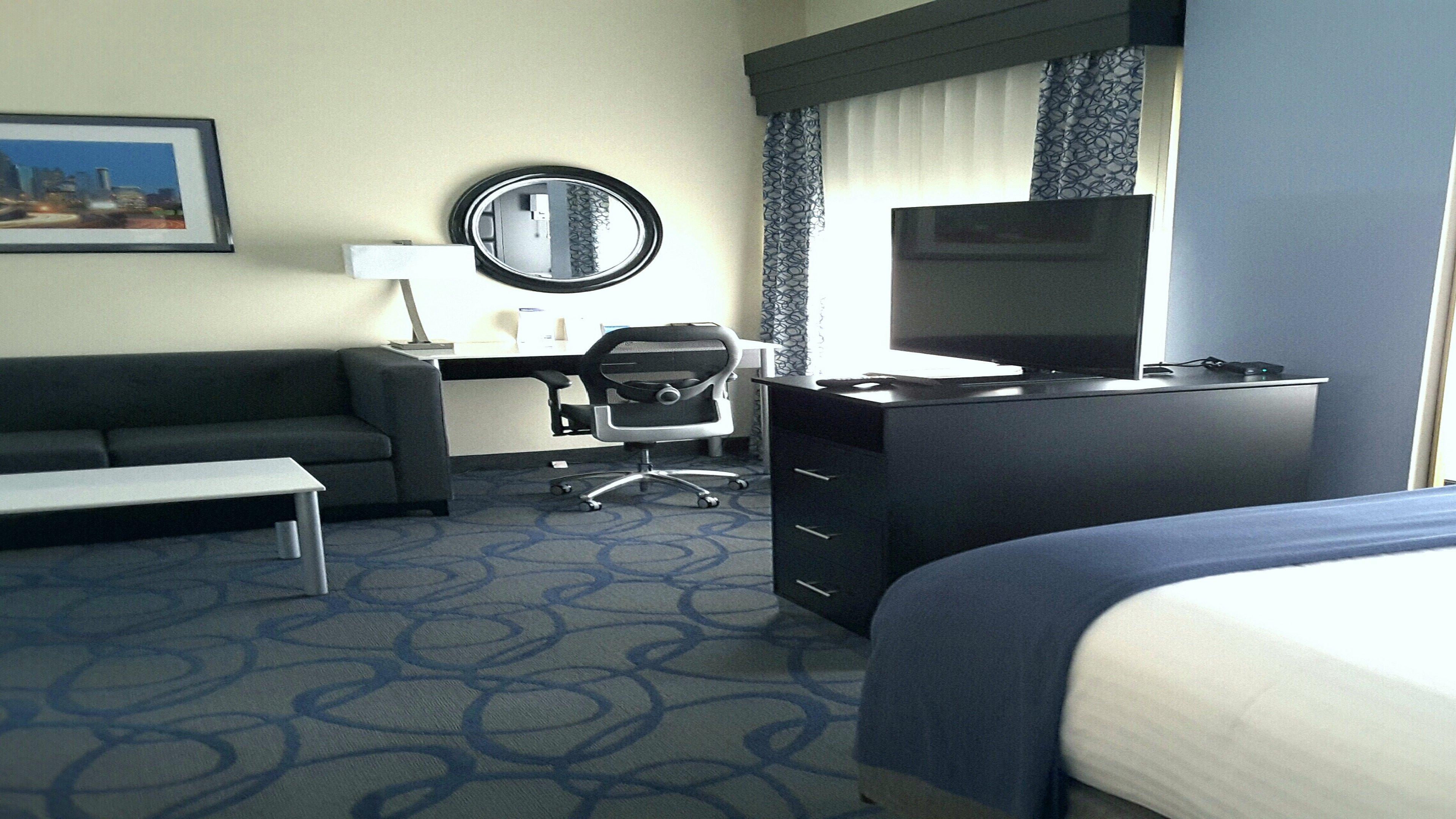 Holiday Inn Express Hotel & Suites Lawrenceville By Ihg Exterior photo