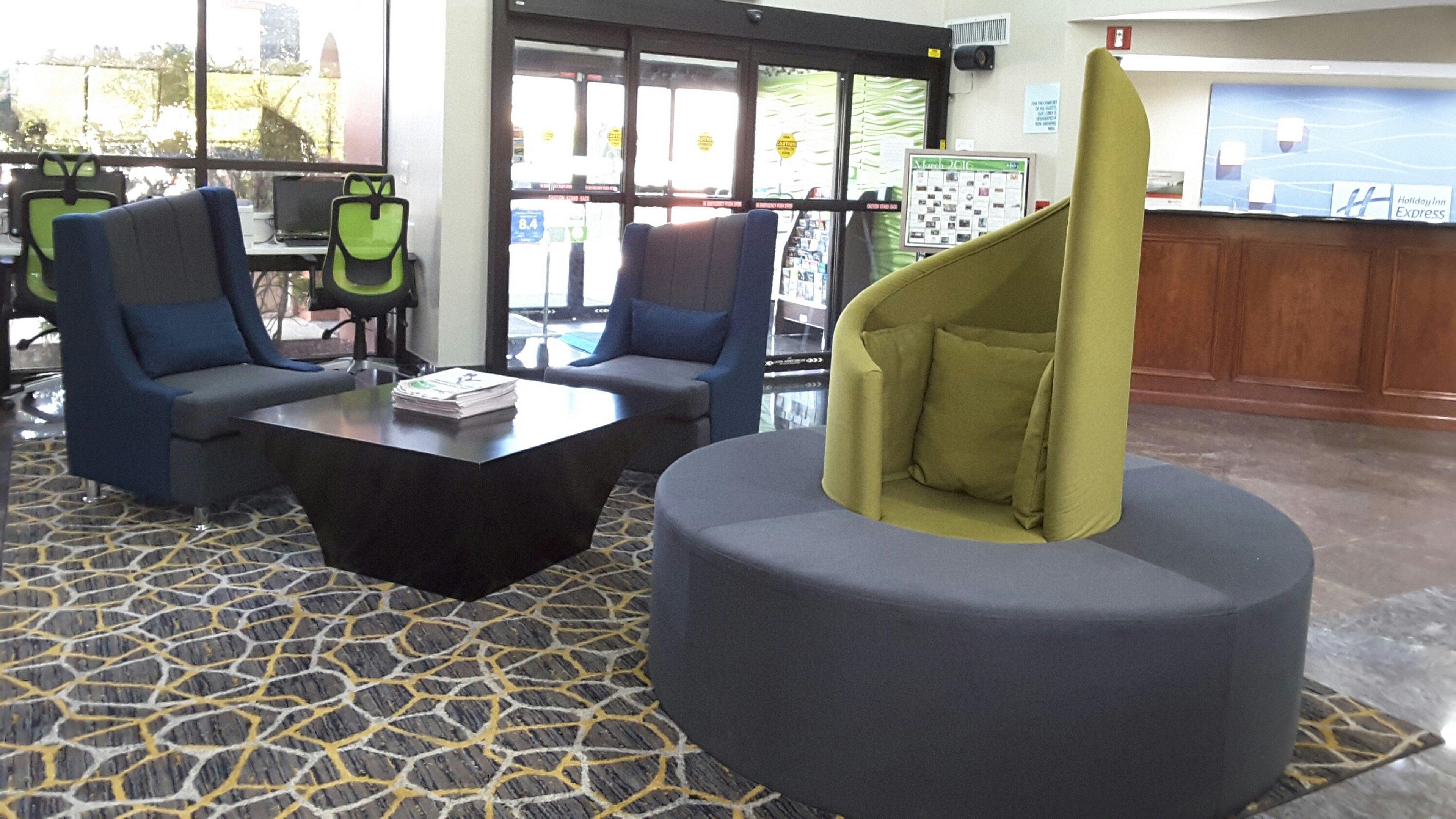 Holiday Inn Express Hotel & Suites Lawrenceville By Ihg Exterior photo